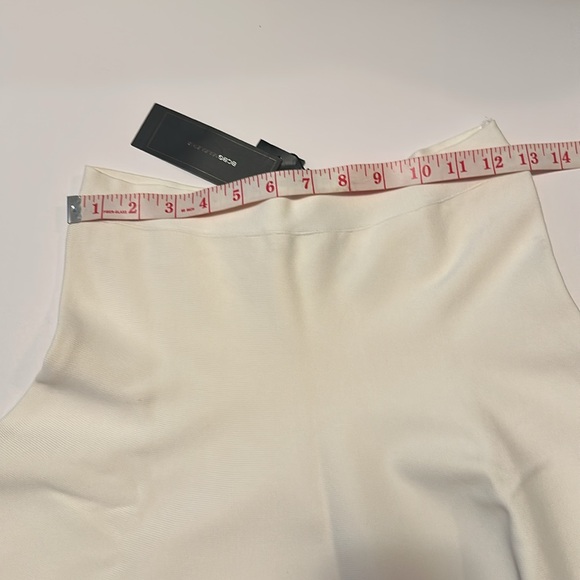 BCBGMAXAZRIA - Picture 4 of 6